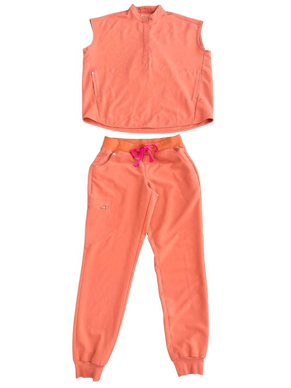 Figs Women’s Scrub Set: Rafaela Oversized Top-Size Medium,Joggers-Size Small